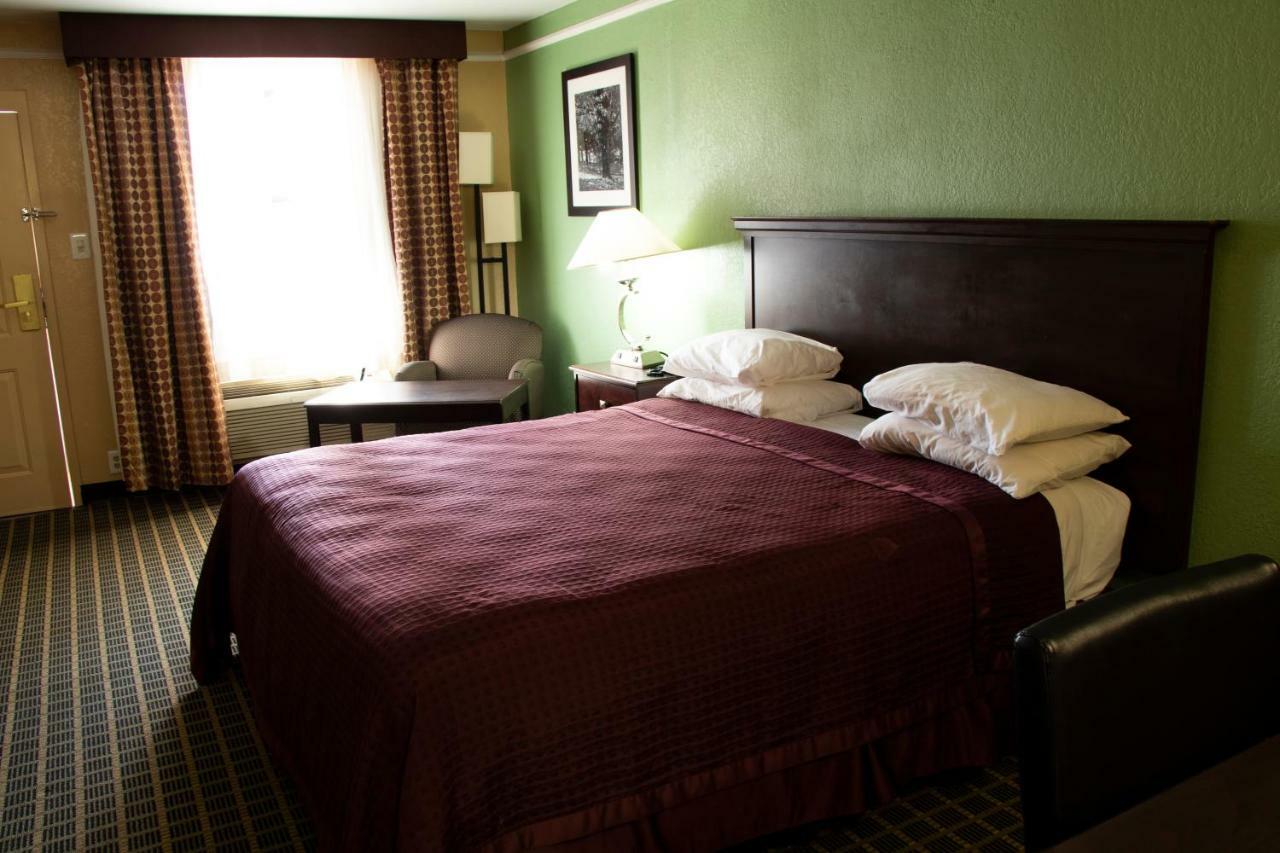 America's Value Hotel